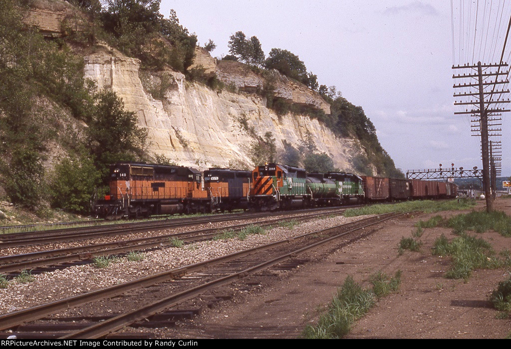 BN 3144 with tiger stripes